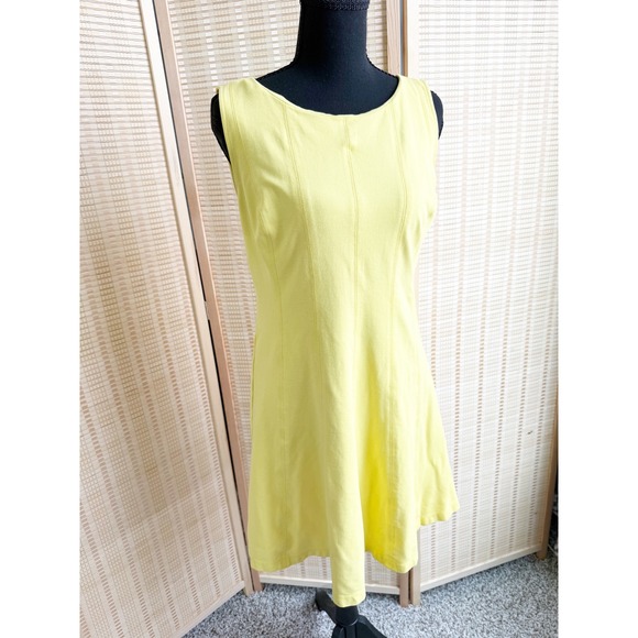Ann Taylor Dresses & Skirts - Ann Taylor Yellow Sleeveless Seamed Fit & Flare Dress Size 8